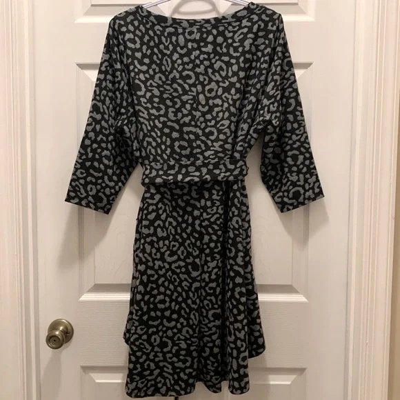 Lane Bryant Belted Animal Print Tunic - Size 14/16 - Picture 3 of 10